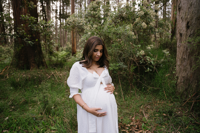 When To Book Maternity Photos (And How To Feel Comfortable In Front Of The Camera) | Gill Juergens Photography