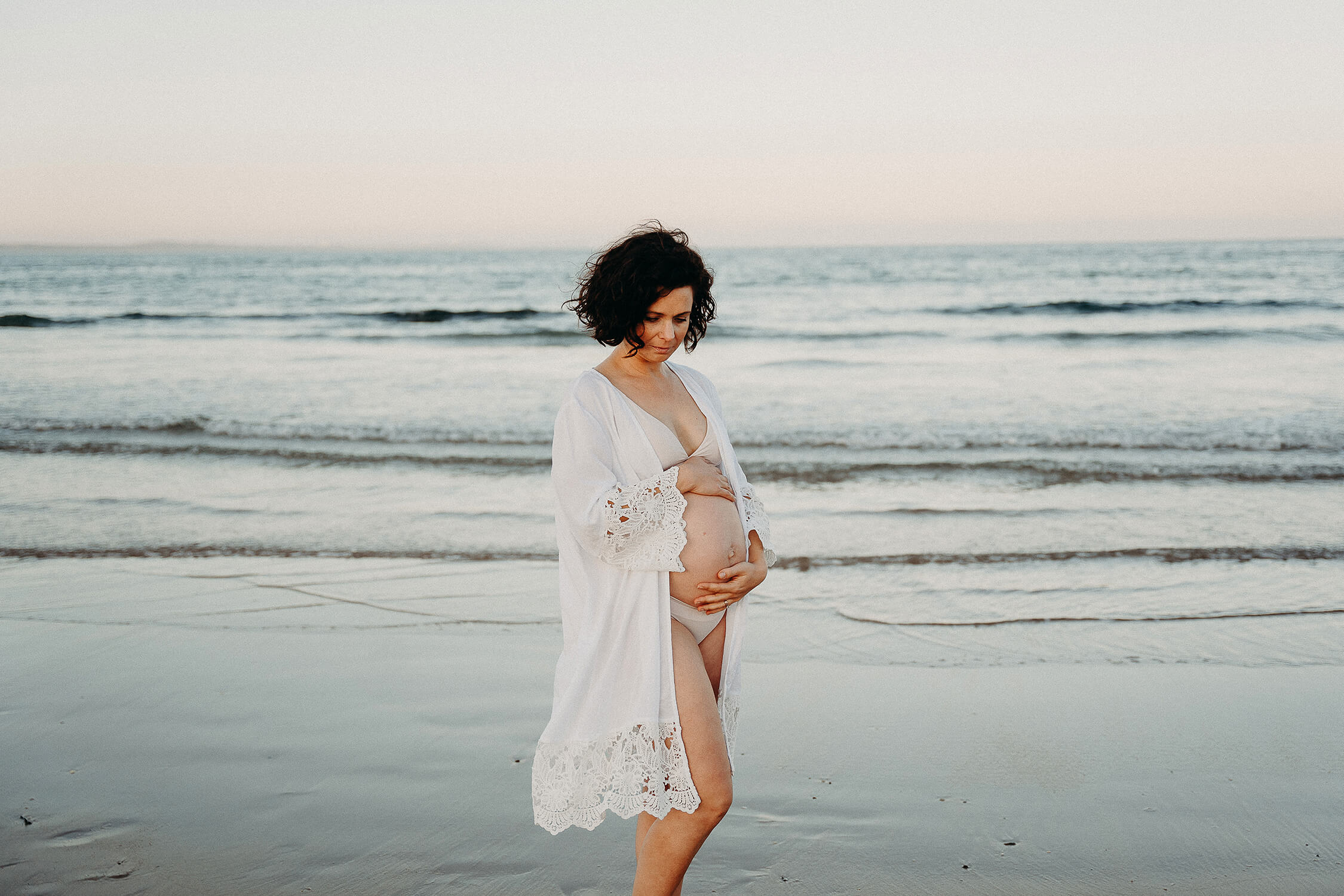 Family, Wedding & Newborn Photographer in Melbourne | Gill Juergens Photography | Baby bump at the beach | Gill Juergens Photography