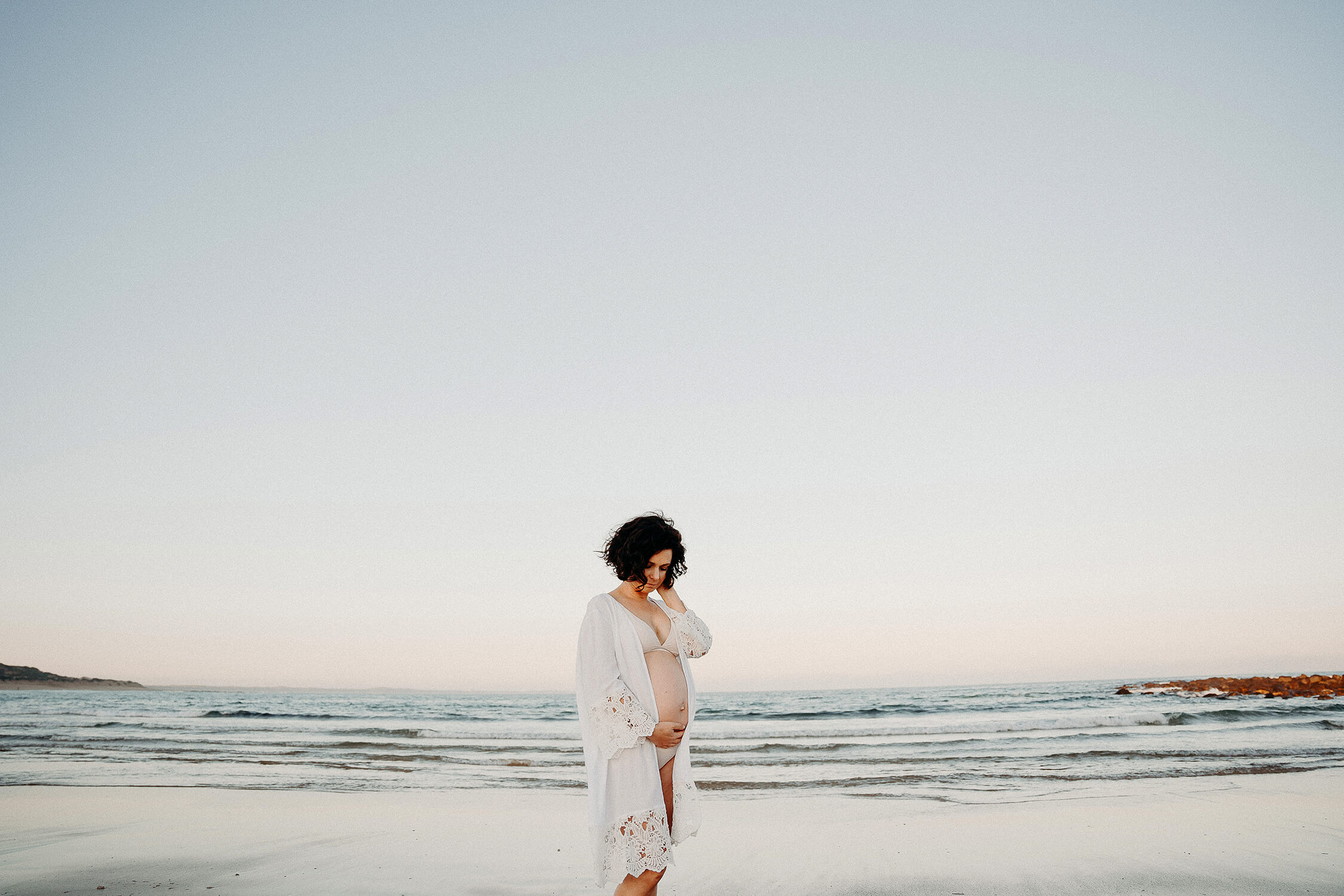 Family, Wedding & Newborn Photographer in Melbourne | Gill Juergens Photography | Baby bump at the beach | Gill Juergens Photography