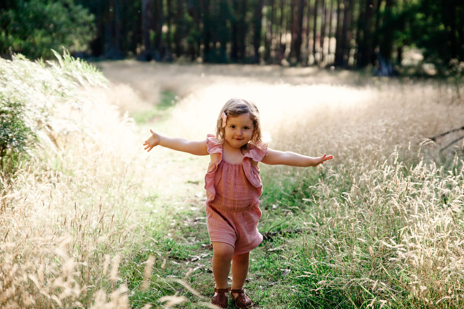 Family, Wedding & Newborn Photographer in Melbourne | Gill Juergens Photography | Magic at the foot of the hills | Gill Juergens Photography