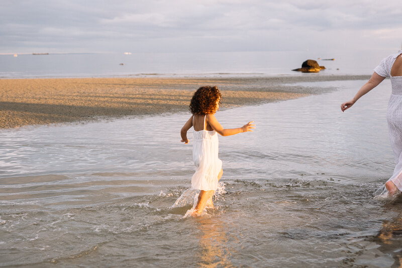 Family, Wedding & Newborn Photographer in Melbourne | Gill Juergens Photography | Family photos especially for mum and daugher | Gill Juergens Photography