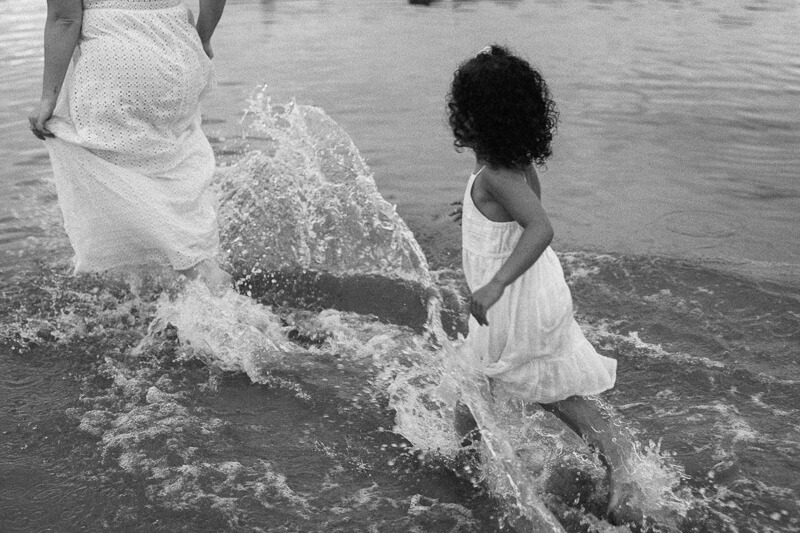 Family, Wedding & Newborn Photographer in Melbourne | Gill Juergens Photography | Family photos especially for mum and daugher | Gill Juergens Photography