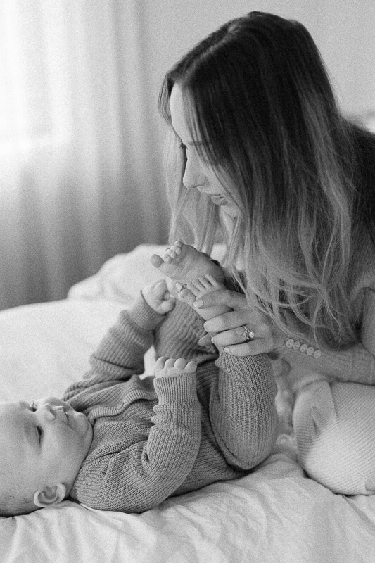 Family, Wedding & Newborn Photographer in Melbourne | Gill Juergens Photography | The 6 month milestone is the perfect time for family photos | Gill Juergens Photography