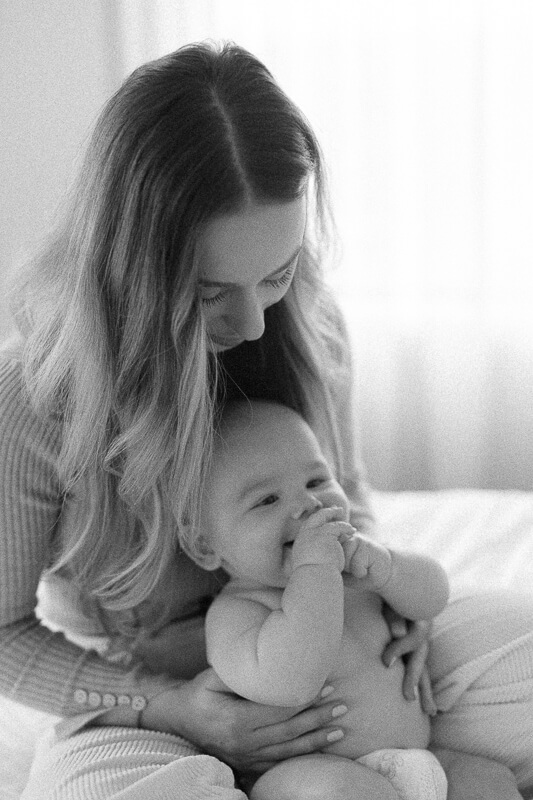 Family, Wedding & Newborn Photographer in Melbourne | Gill Juergens Photography | The 6 month milestone is the perfect time for family photos | Gill Juergens Photography
