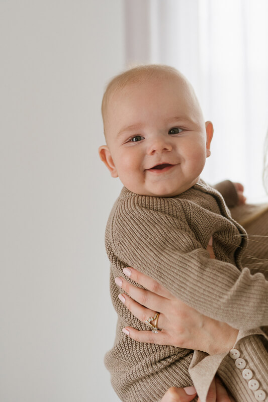 Family, Wedding & Newborn Photographer in Melbourne | Gill Juergens Photography | The 6 month milestone is the perfect time for family photos | Gill Juergens Photography