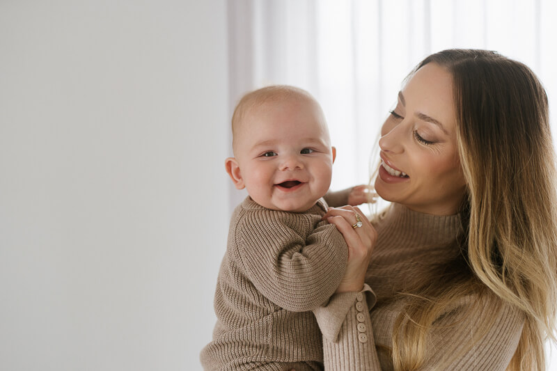 Family, Wedding & Newborn Photographer in Melbourne | Gill Juergens Photography | The 6 month milestone is the perfect time for family photos | Gill Juergens Photography