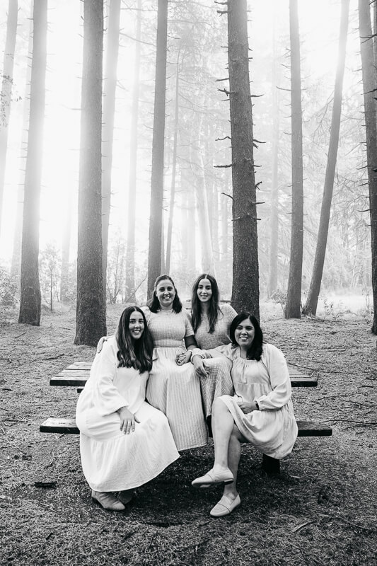 Family, Wedding & Newborn Photographer in Melbourne | Gill Juergens Photography | Extended family photos to gift to Mum | Gill Juergens Photography