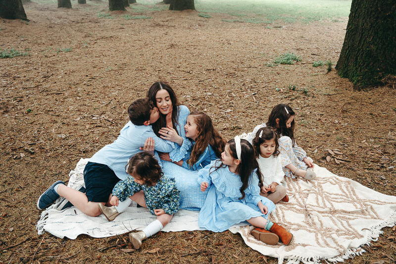 Family, Wedding & Newborn Photographer in Melbourne | Gill Juergens Photography | Extended family photos to gift to Mum | Gill Juergens Photography
