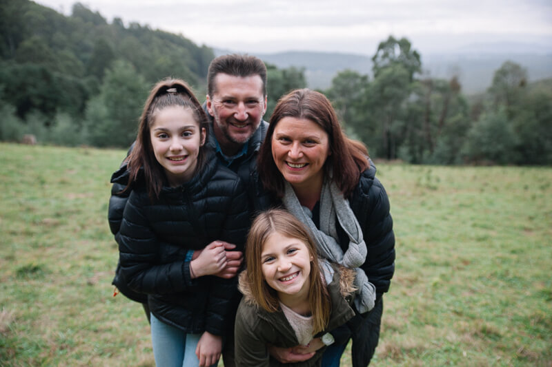 Winter fun in the hills with family photos | Gill Juergens Photography
