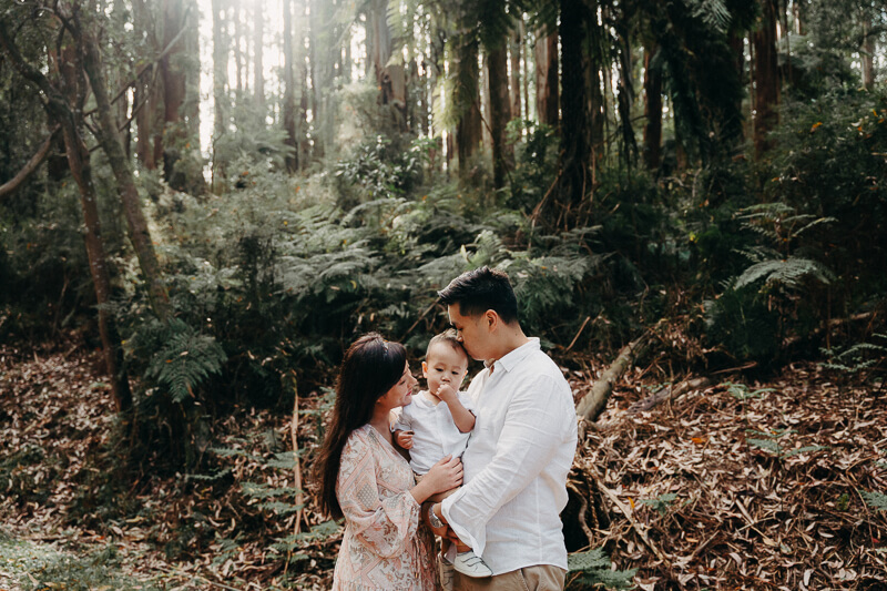 Fun family photos in the hills | Gill Juergens Photography