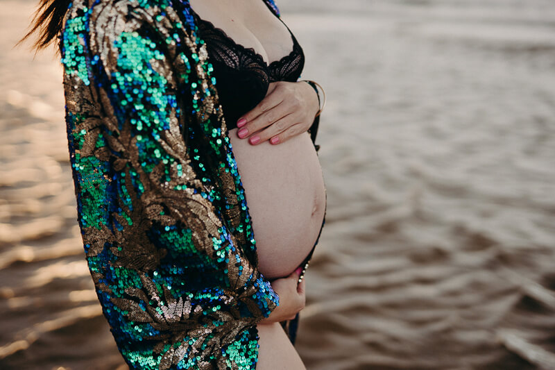 Family, Wedding & Newborn Photographer in Melbourne | Gill Juergens Photography | Fun maternity photos at the beach | Gill Juergens Photography