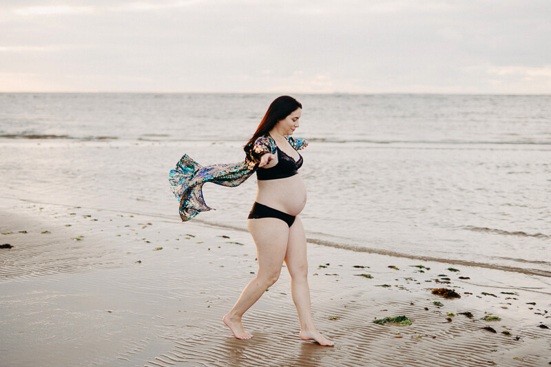 Family, Wedding & Newborn Photographer in Melbourne | Gill Juergens Photography | Fun maternity photos at the beach | Gill Juergens Photography