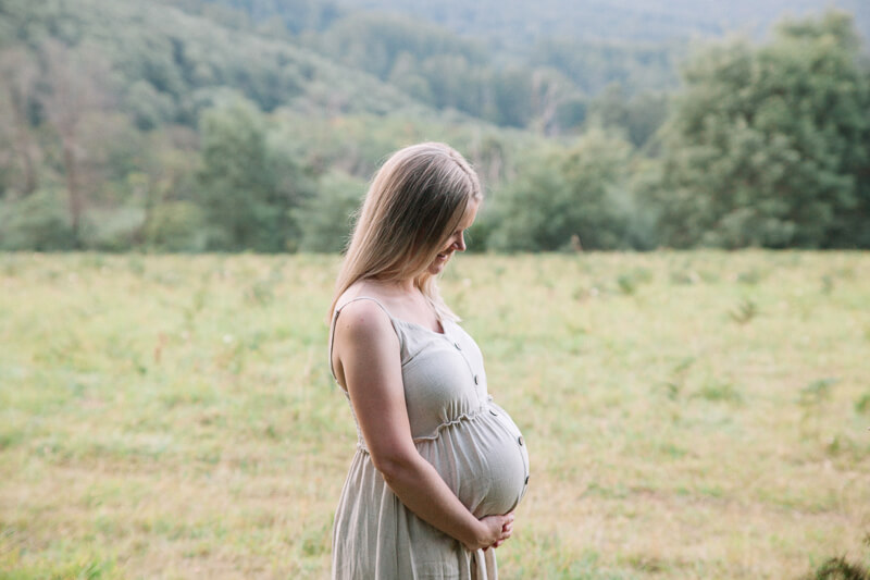 Family, Wedding & Newborn Photographer in Melbourne | Gill Juergens Photography | Maternity photos in Olinda with Louise and her family | Gill Juergens Photography
