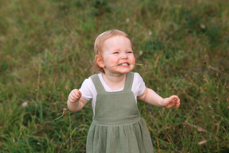 Family, Wedding & Newborn Photographer in Melbourne | Gill Juergens Photography | Maternity photos in Olinda with Louise and her family | Gill Juergens Photography