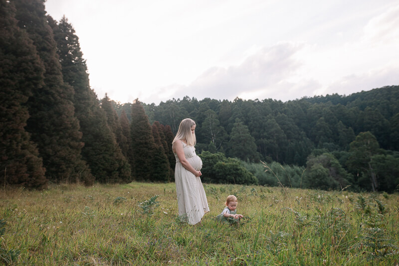 Family, Wedding & Newborn Photographer in Melbourne | Gill Juergens Photography | Maternity photos in Olinda with Louise and her family | Gill Juergens Photography