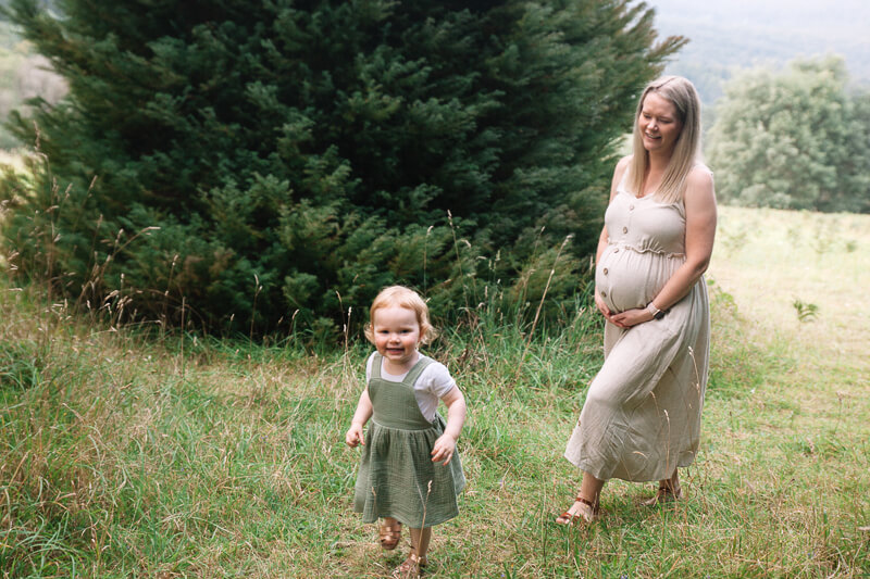 Family, Wedding & Newborn Photographer in Melbourne | Gill Juergens Photography | Maternity photos in Olinda with Louise and her family | Gill Juergens Photography
