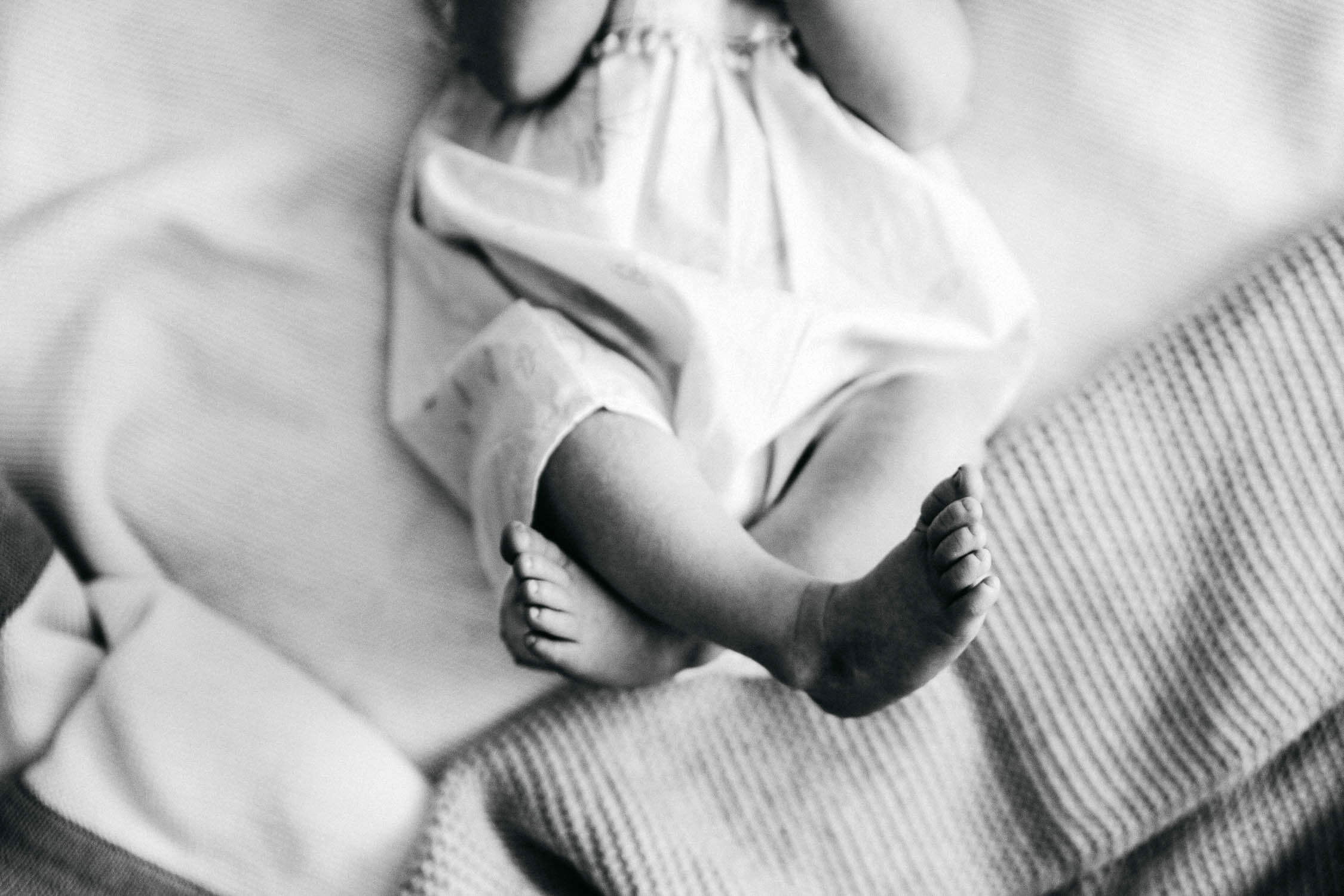 Family, Wedding & Newborn Photographer in Melbourne | Gill Juergens Photography | In home lifestyle session | Gill Juergens Photography