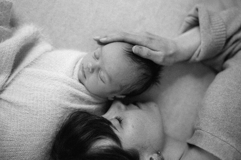 Family, Wedding & Newborn Photographer in Melbourne | Gill Juergens Photography | In home newborn photos | Gill Juergens Photography
