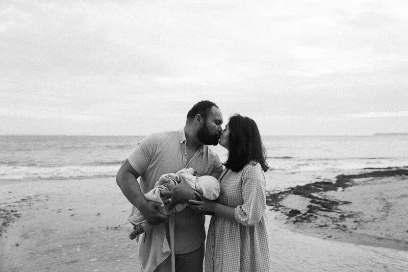 Family, Wedding & Newborn Photographer in Melbourne | Gill Juergens Photography | Outdoor newborn photos on the Mornington Peninsula coastline | Gill Juergens Photography