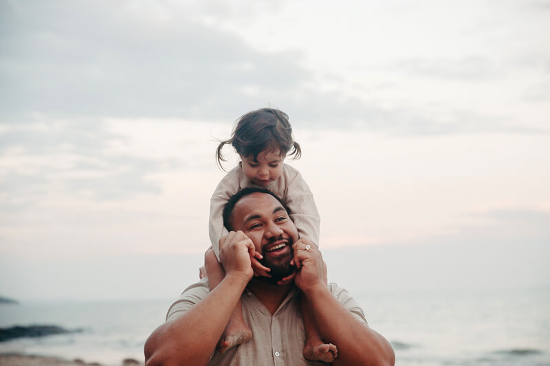 Family, Wedding & Newborn Photographer in Melbourne | Gill Juergens Photography | Outdoor newborn photos on the Mornington Peninsula coastline | Gill Juergens Photography