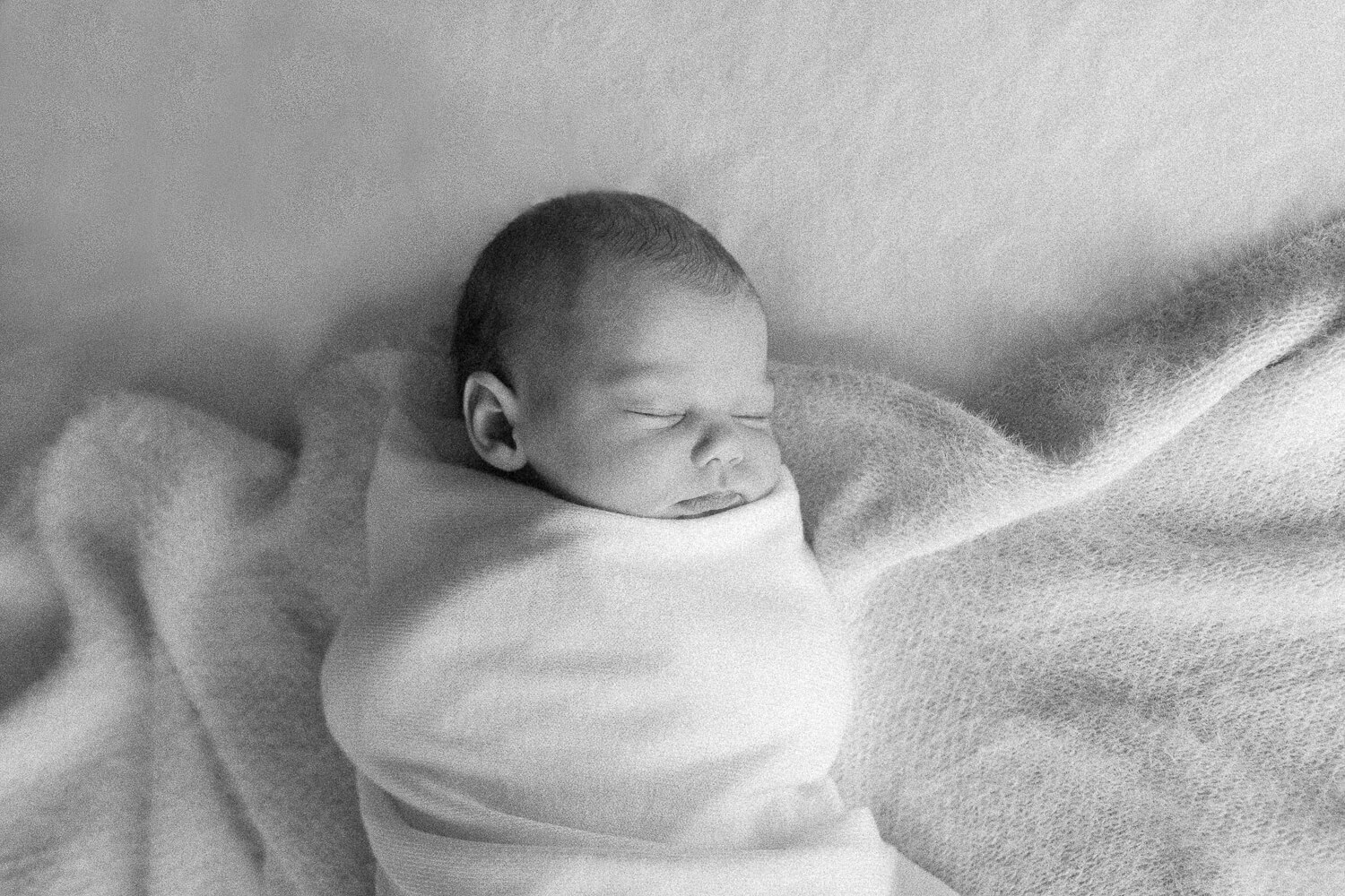 Family, Wedding & Newborn Photographer in Melbourne | Gill Juergens Photography | Little Rayne | Gill Juergens Photography