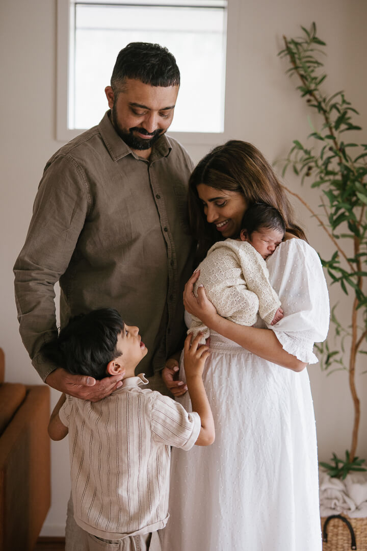 Family, Wedding & Newborn Photographer in Melbourne | Gill Juergens Photography | Melbourne Newborn Photographer, relaxed In-home Newborn Photos | Gill Juergens Photography