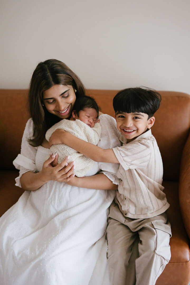 Family, Wedding & Newborn Photographer in Melbourne | Gill Juergens Photography | Melbourne Newborn Photographer, relaxed In-home Newborn Photos | Gill Juergens Photography