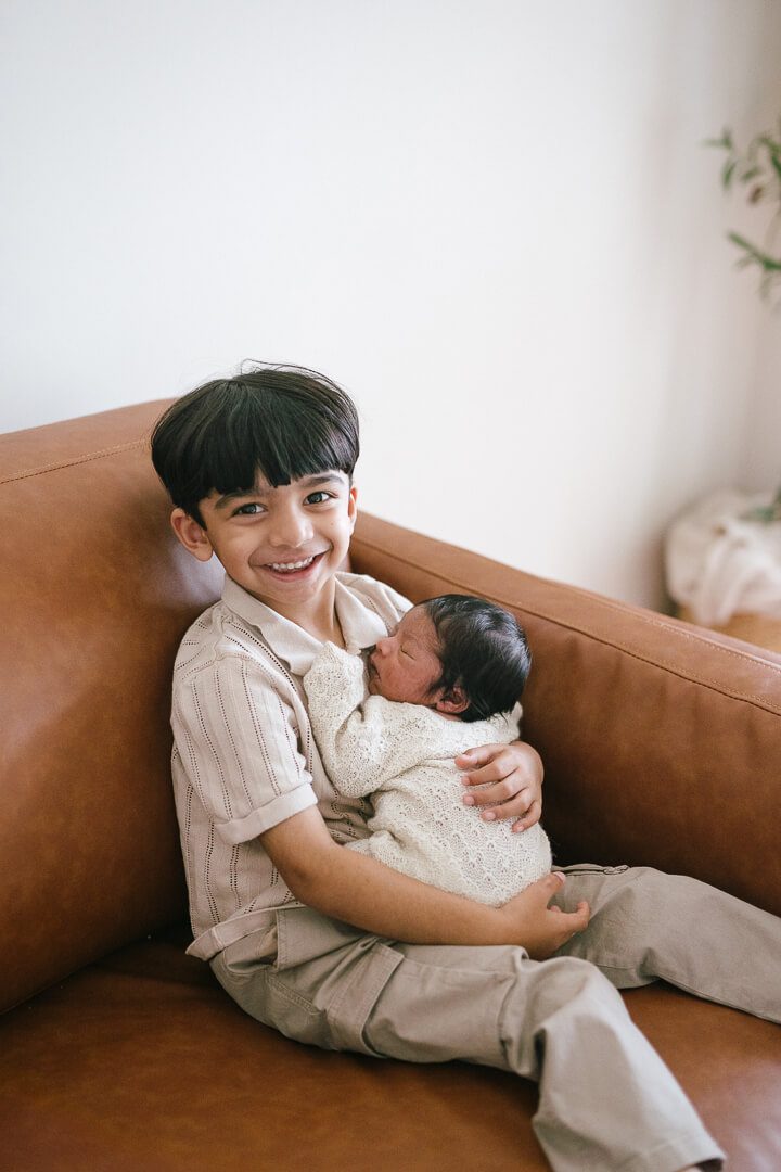 Family, Wedding & Newborn Photographer in Melbourne | Gill Juergens Photography | Melbourne Newborn Photographer, relaxed In-home Newborn Photos | Gill Juergens Photography