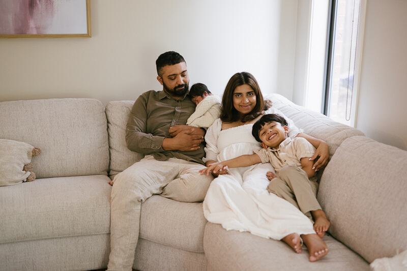 Family, Wedding & Newborn Photographer in Melbourne | Gill Juergens Photography | Melbourne Newborn Photographer, relaxed In-home Newborn Photos | Gill Juergens Photography